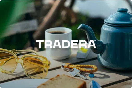 Tradera logo over an image of a tea kettle next to a mug, a pair of sunglasses, and a keychain
